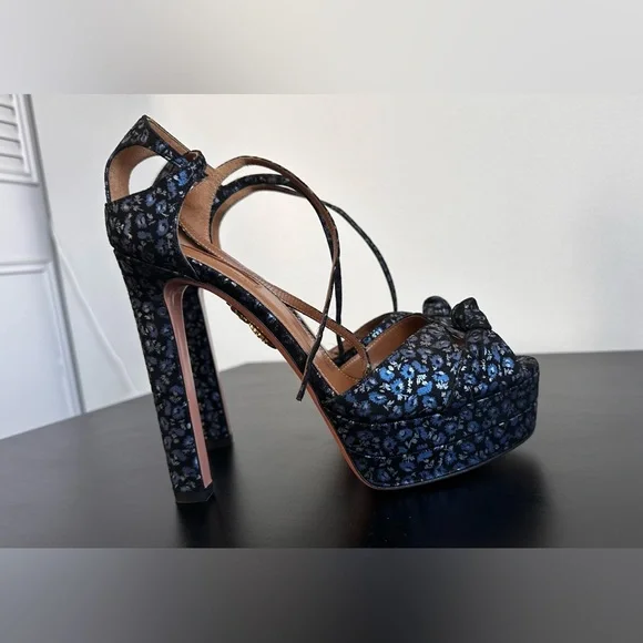Aquazzura stunning heels. They are 7+1/2 - Picture 3 of 4